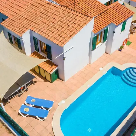 Oliver Con Piscina Y Aire Acondicionado